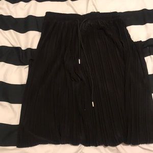 Pleated Maxi skirt